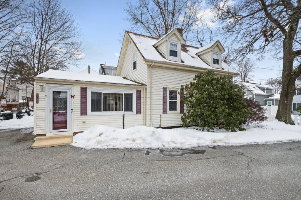 28 Ash St, South Side