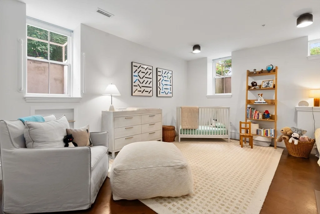 200 Amory St, Jamaica Plain