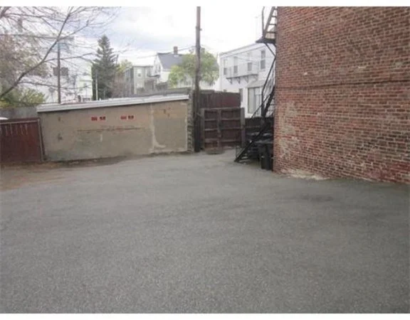 142-146 Everett St, East Boston