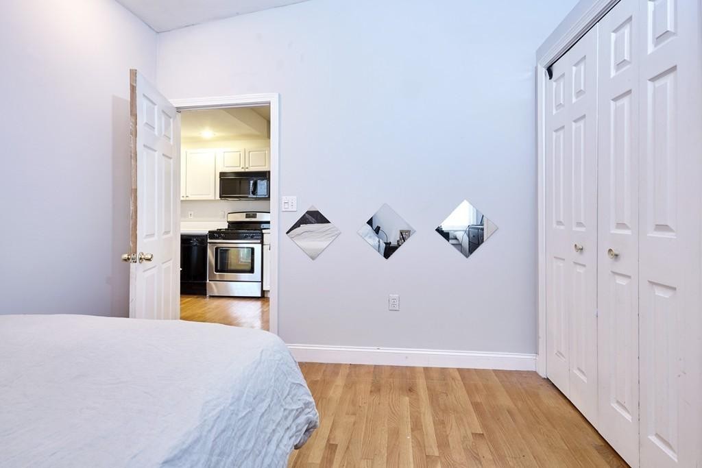 86 W 3rd St, South Boston