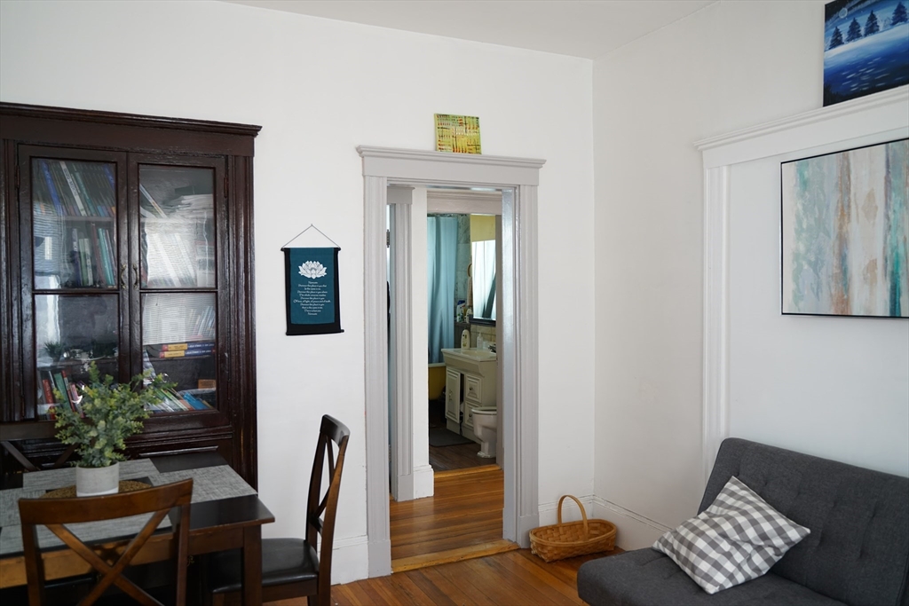 5 Cooney St, Somerville