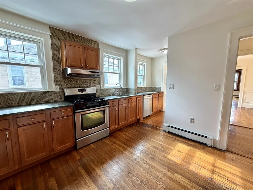 31 Oakley Rd, Watertown