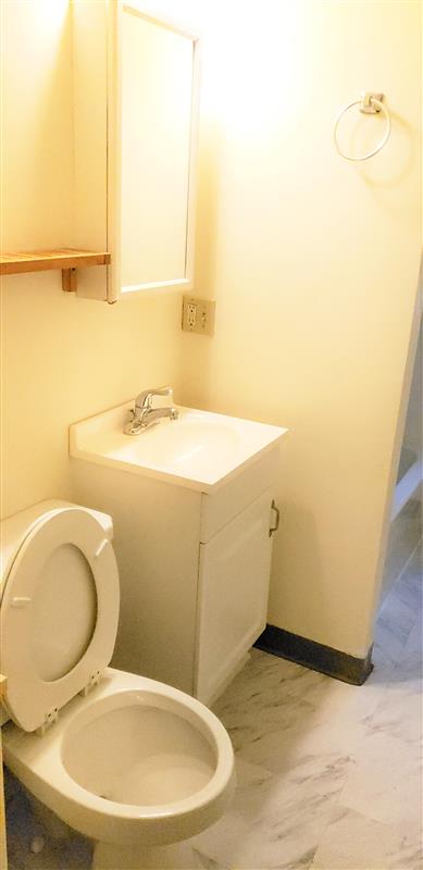 61 Webster Ave, Ward Two