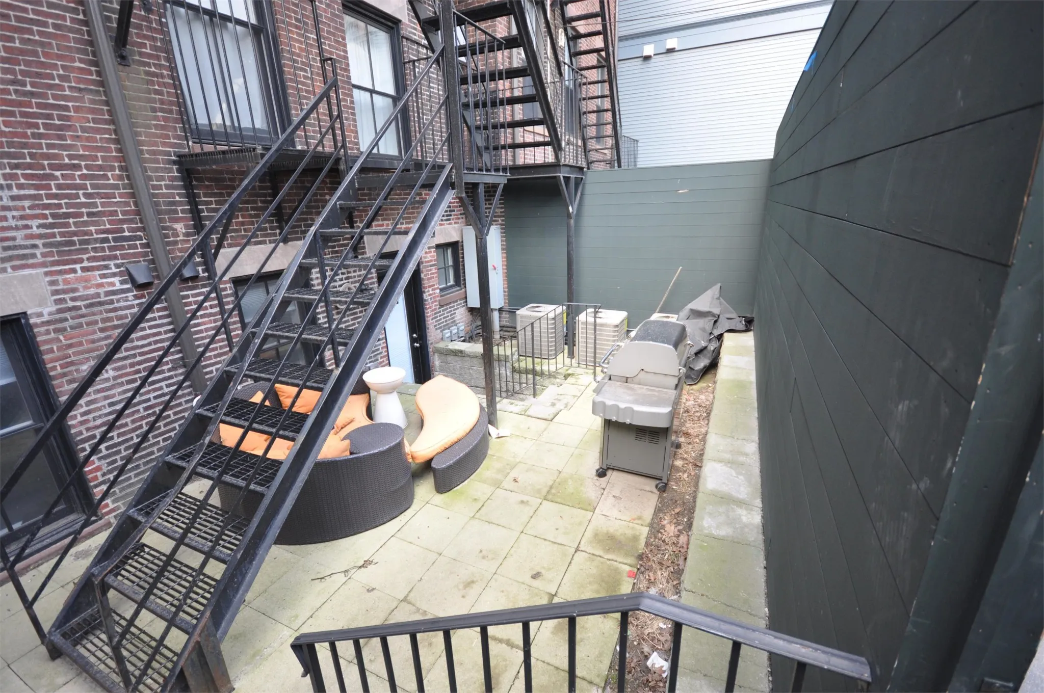 656 Massachusetts Ave, South End