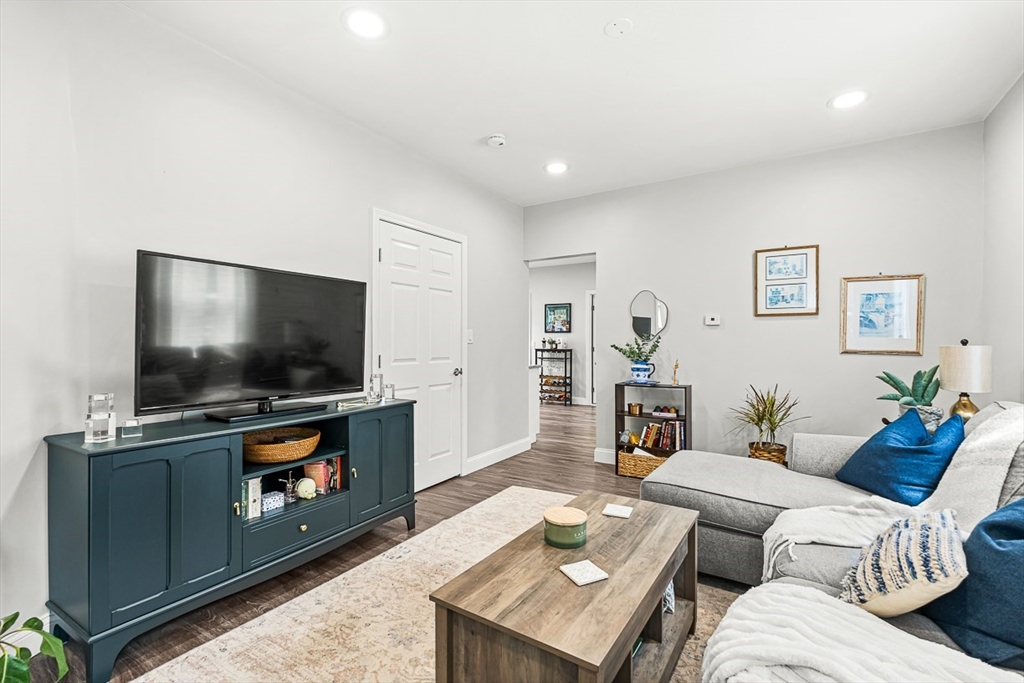 29 Harvard St, Winchester