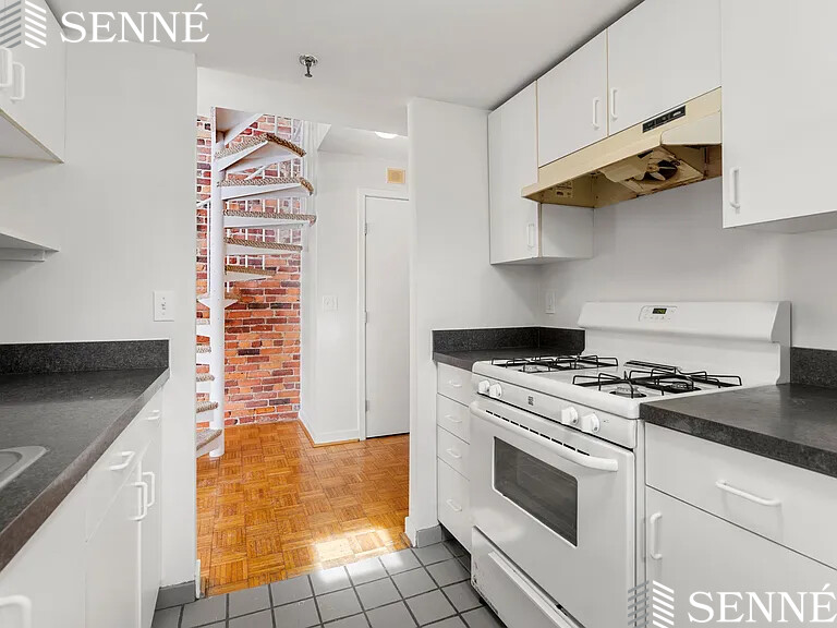 71 Fulkerson St, East Cambridge