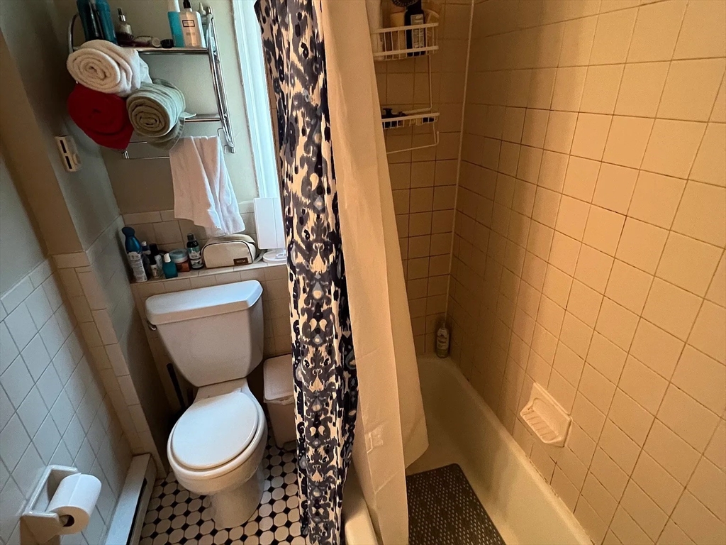 49 Middle St, South Boston