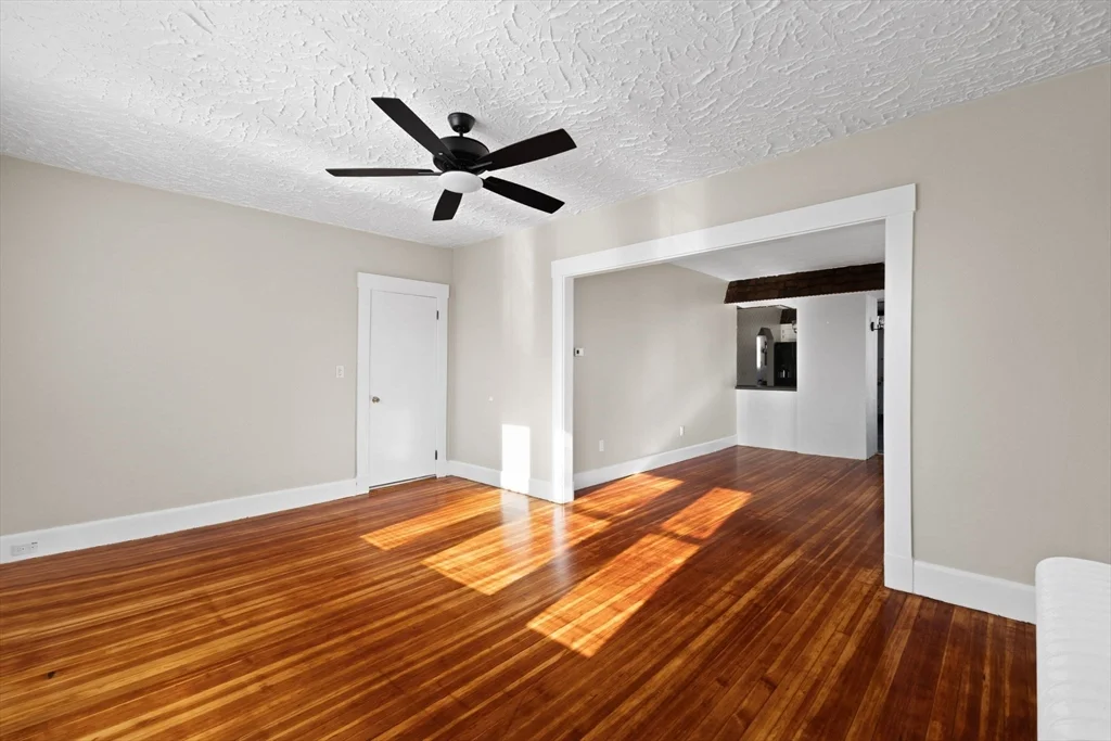 12 North St, Fairhaven