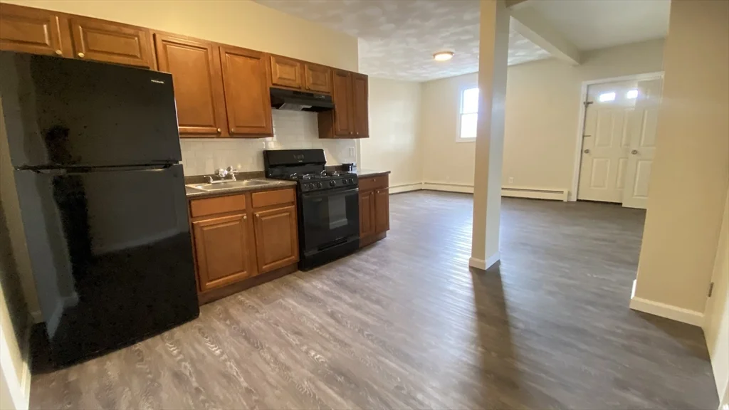 848 Western Ave, Lynn