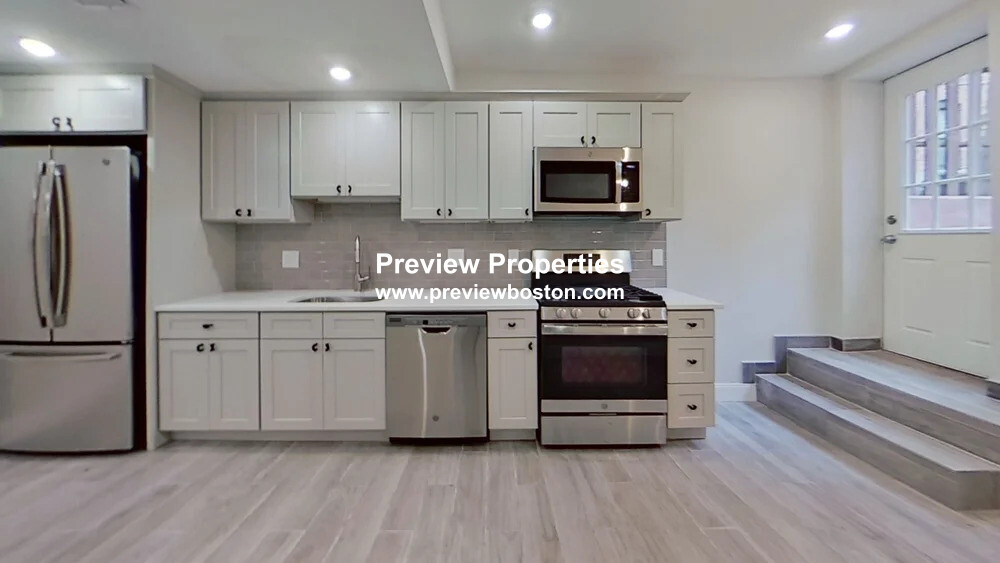 191 Porter St, East Boston