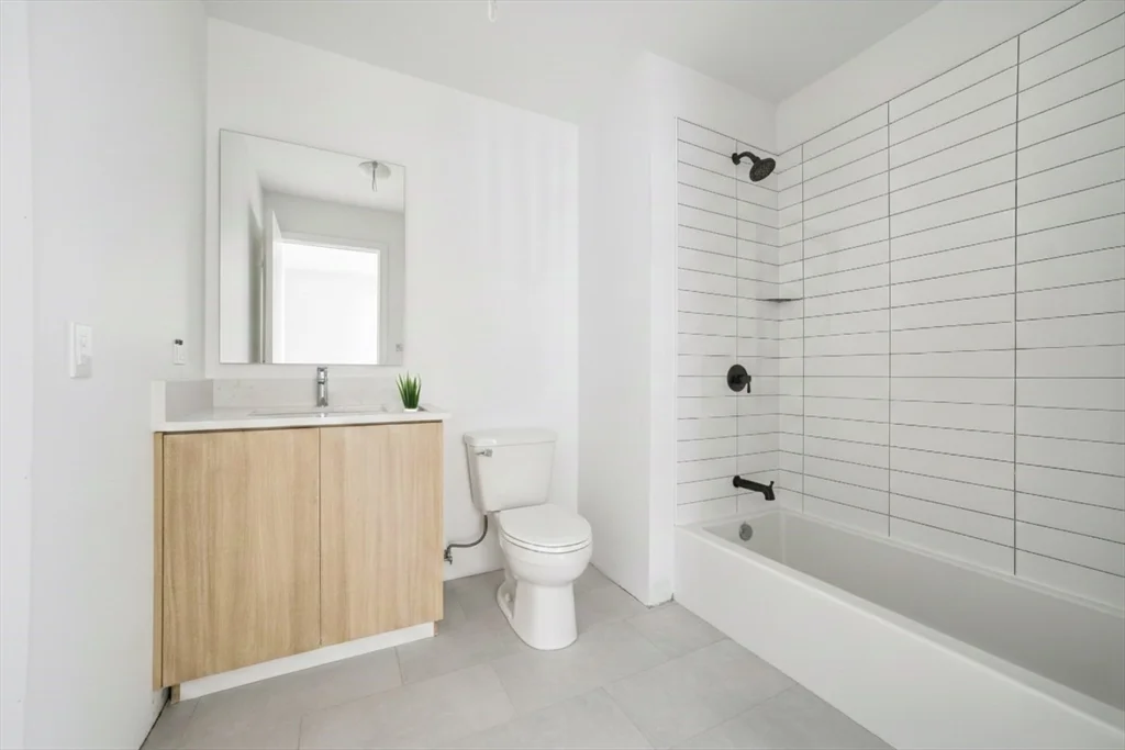 1035 Commonwealth Ave, Allston