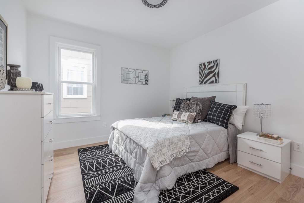 112 King, Dorchester