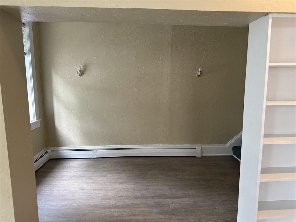 8 Park St, Zip 01830