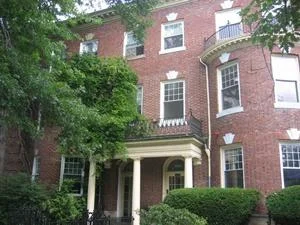 1722 Beacon St, Washington Square