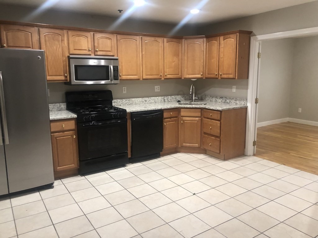 27 Shawmut Ave, Weymouth