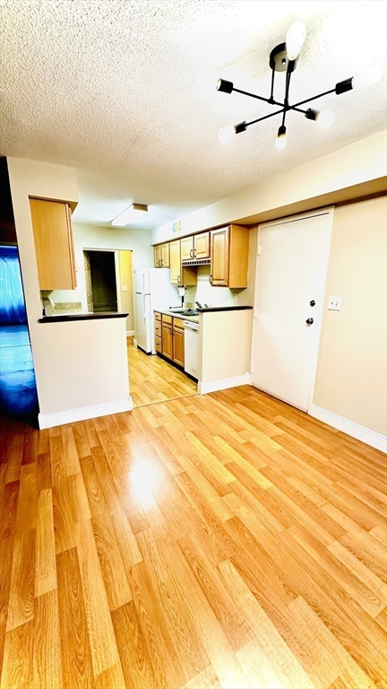 10 Beals Cove Rd, West Hingham