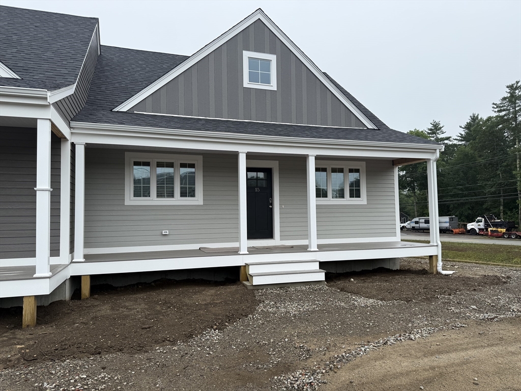 15 Glacier Path, Middleboro