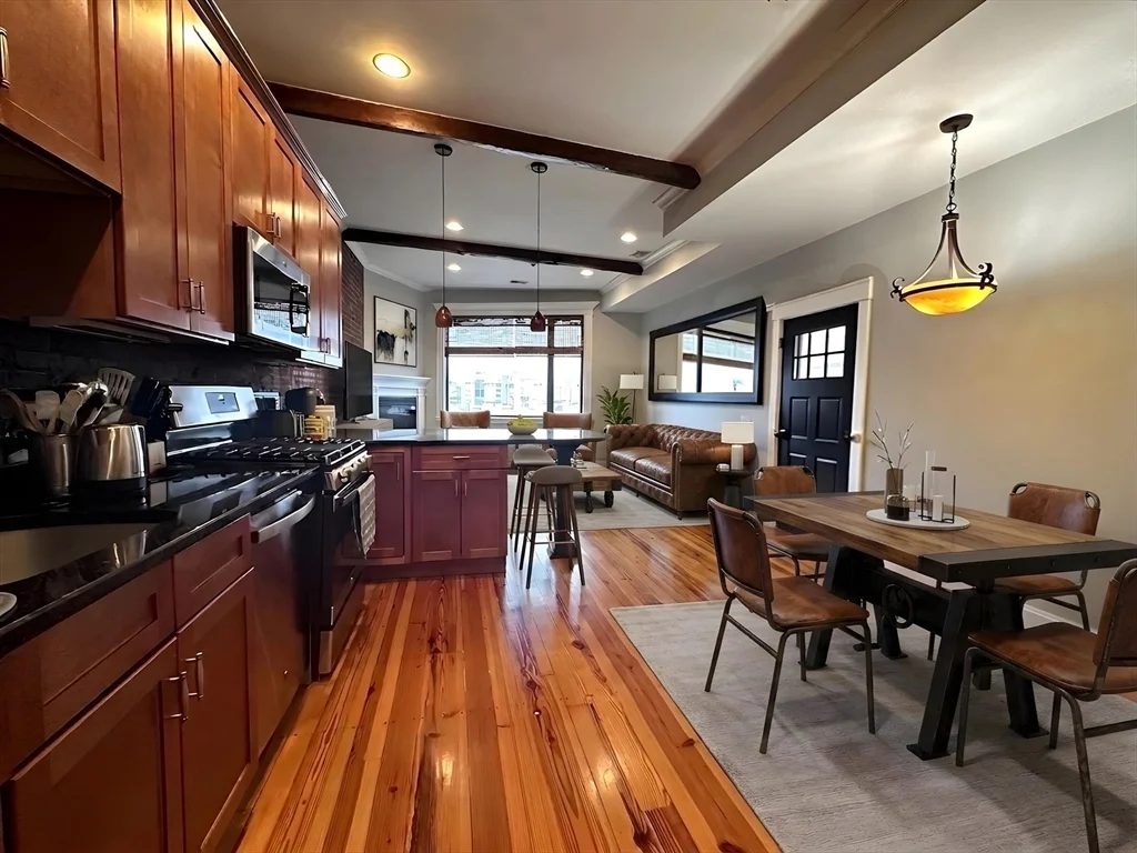 410 E 3rd, South Boston