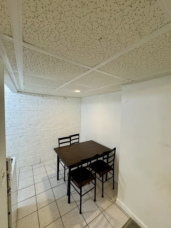 31 Dennison Ave, Framingham