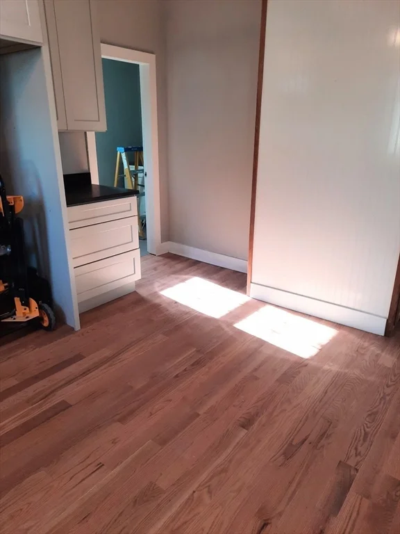 30 Cherry St, Whitman