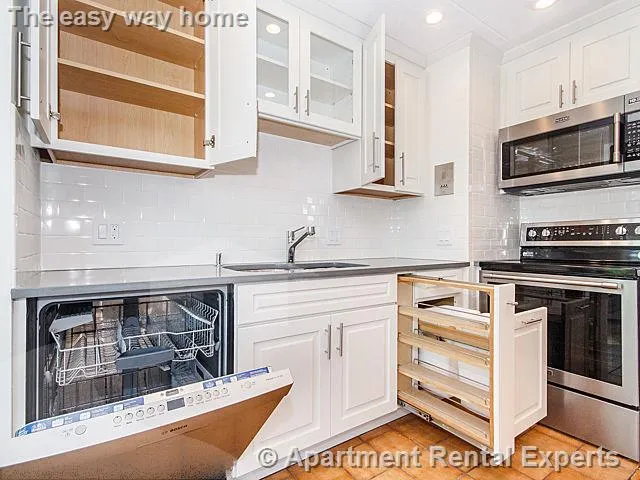31 Harris St, Other