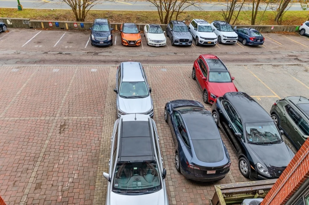 25 Bay State Rd, Back Bay