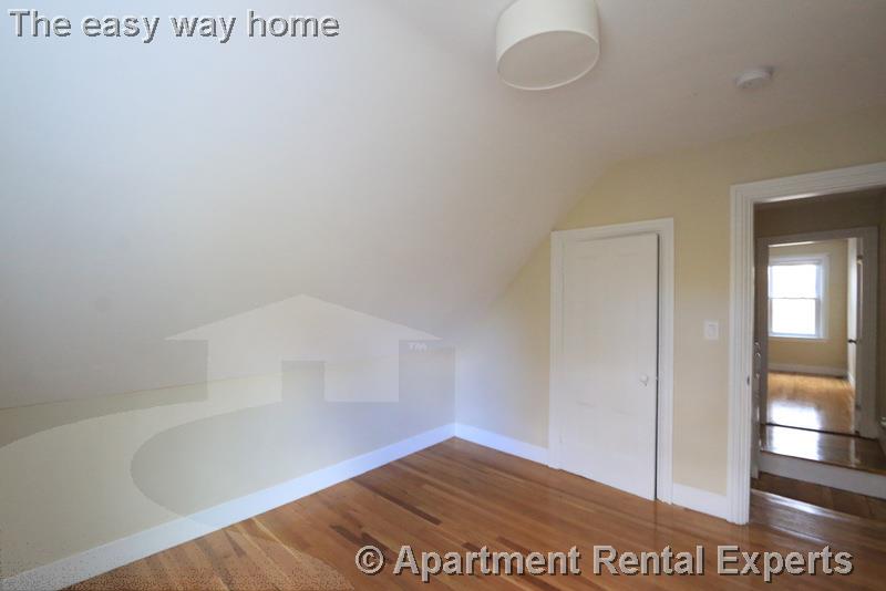 18 Chandler St, Davis Square