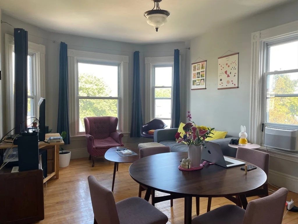 128 Magazine St, Cambridgeport