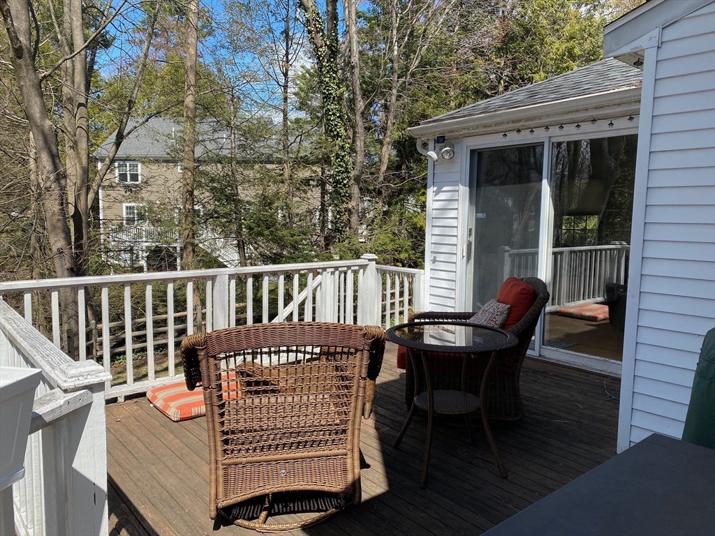 22 Cleveland Rd, Wellesley Hills