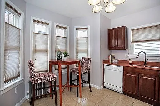 35 Maple St, South Side