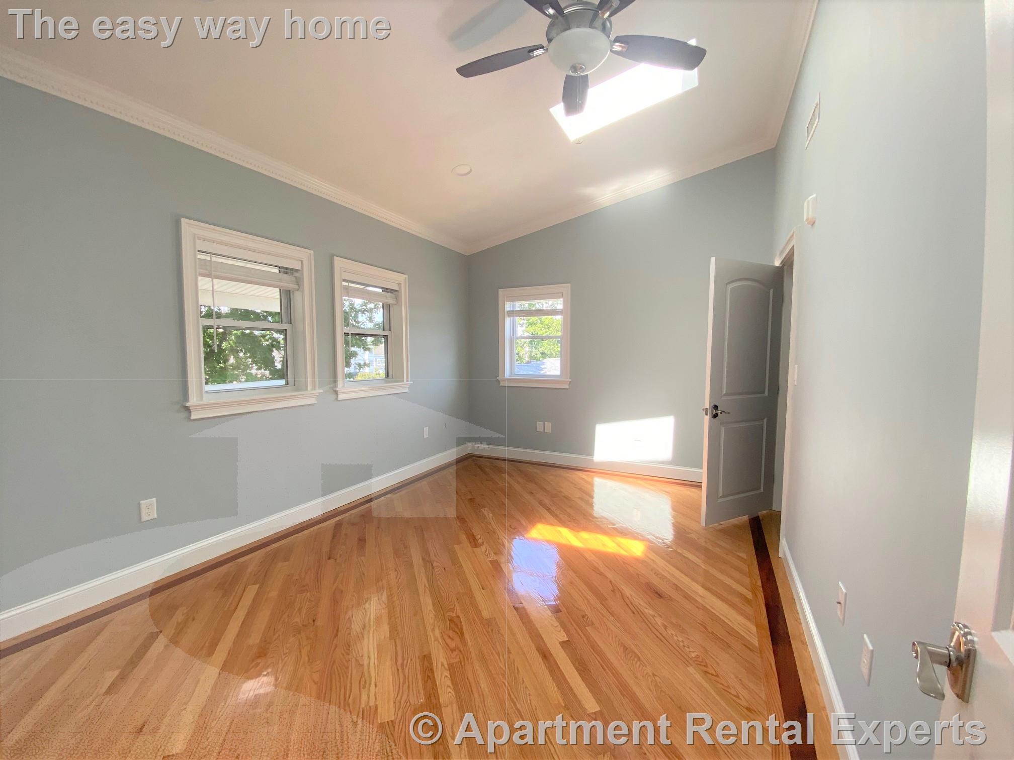 66 Dudley St, Salem St. Area