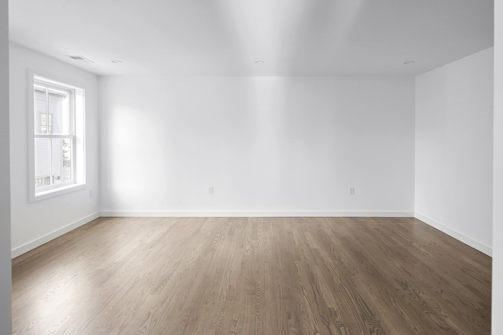 70 Walker St, Newtonville