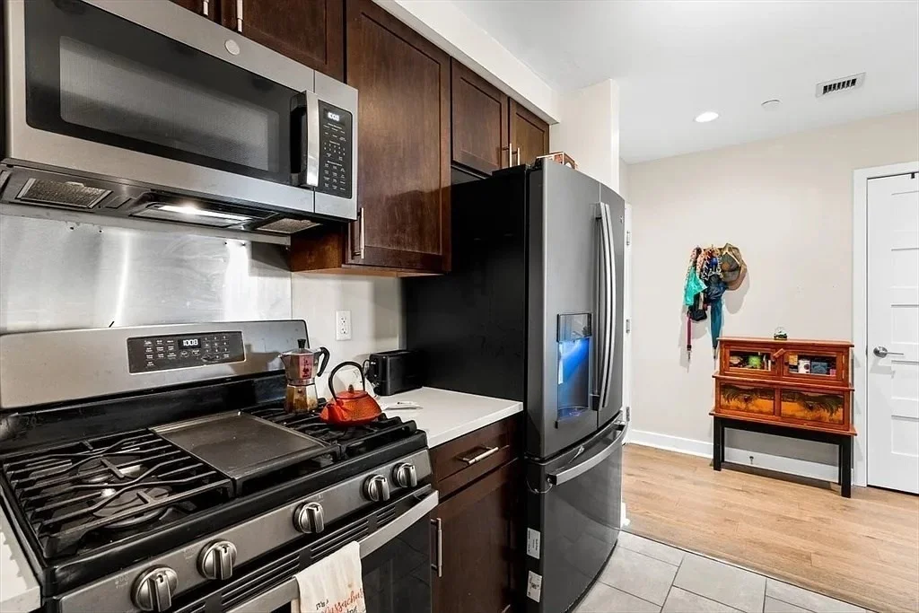 130 John St, Downtown