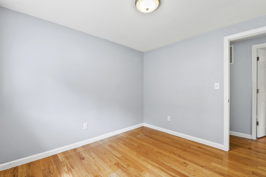 10 Lawndale Rd, Mansfield