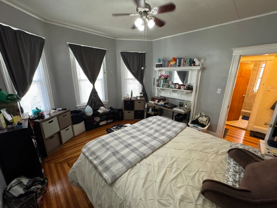 296 Highland Ave, Powder House Square