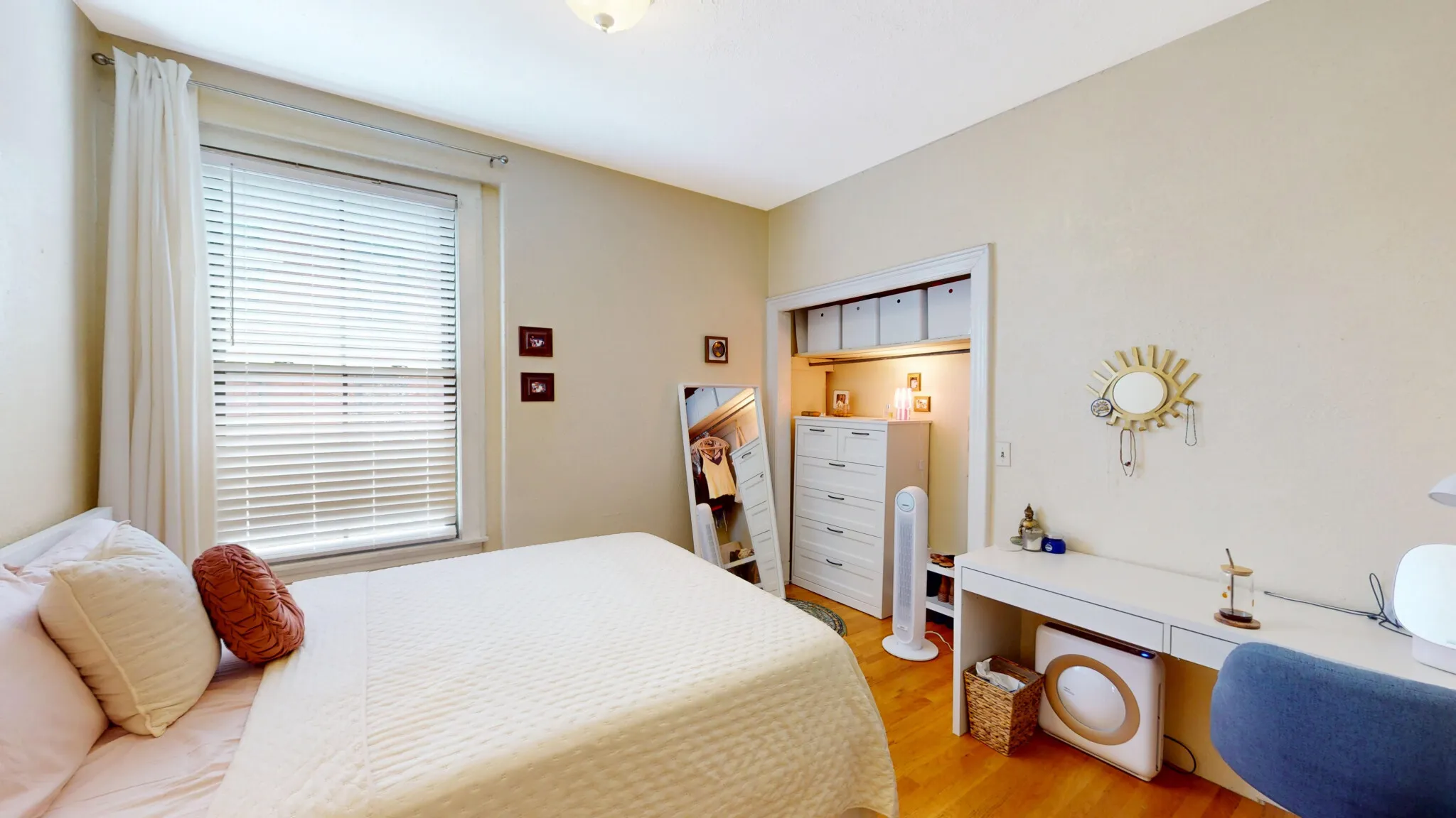 86 Hammond St, Roxbury