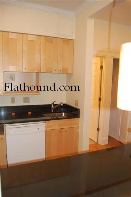 25 Queensberry St, Fenway