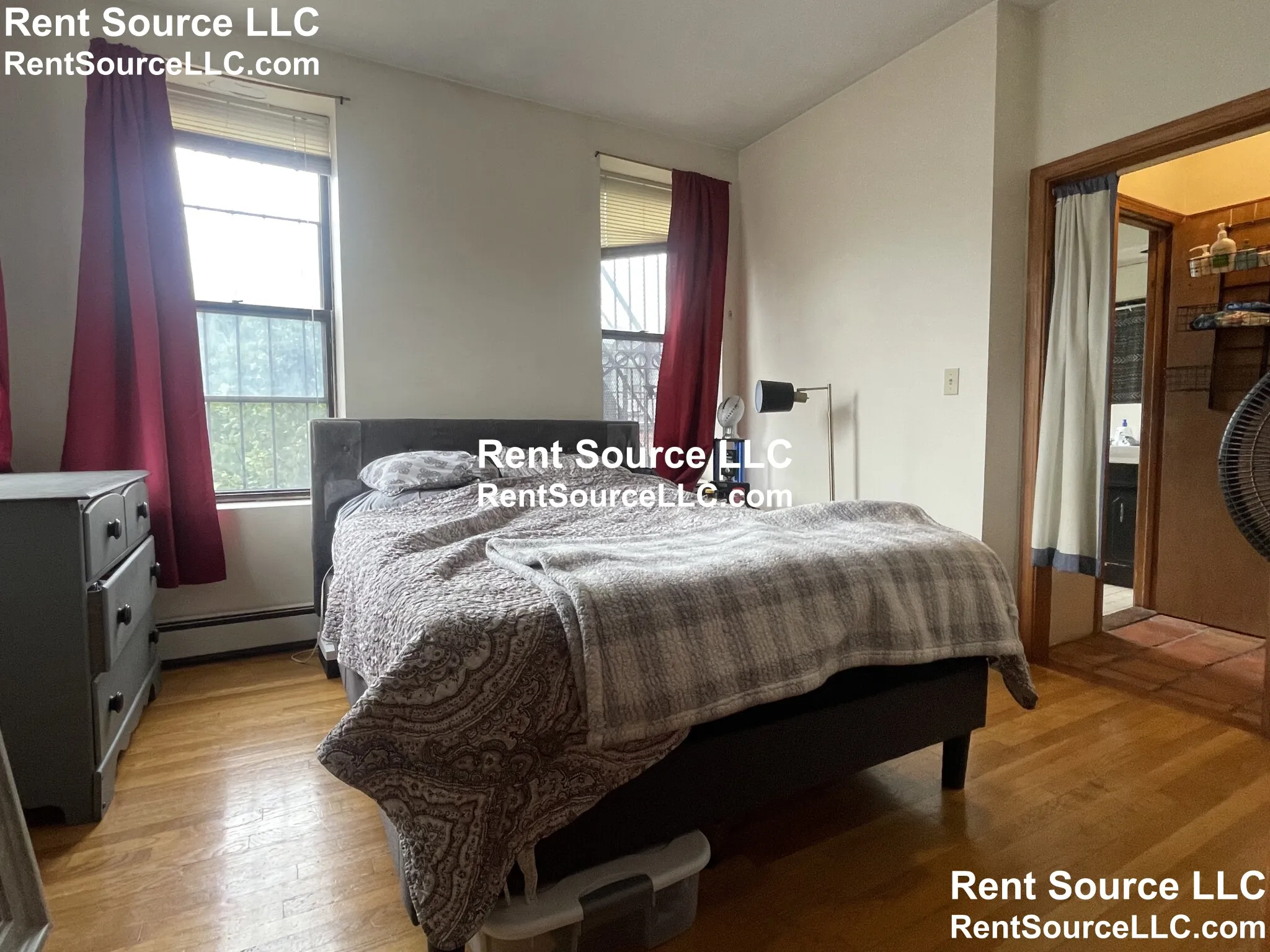 31 Fort Ave, Roxbury