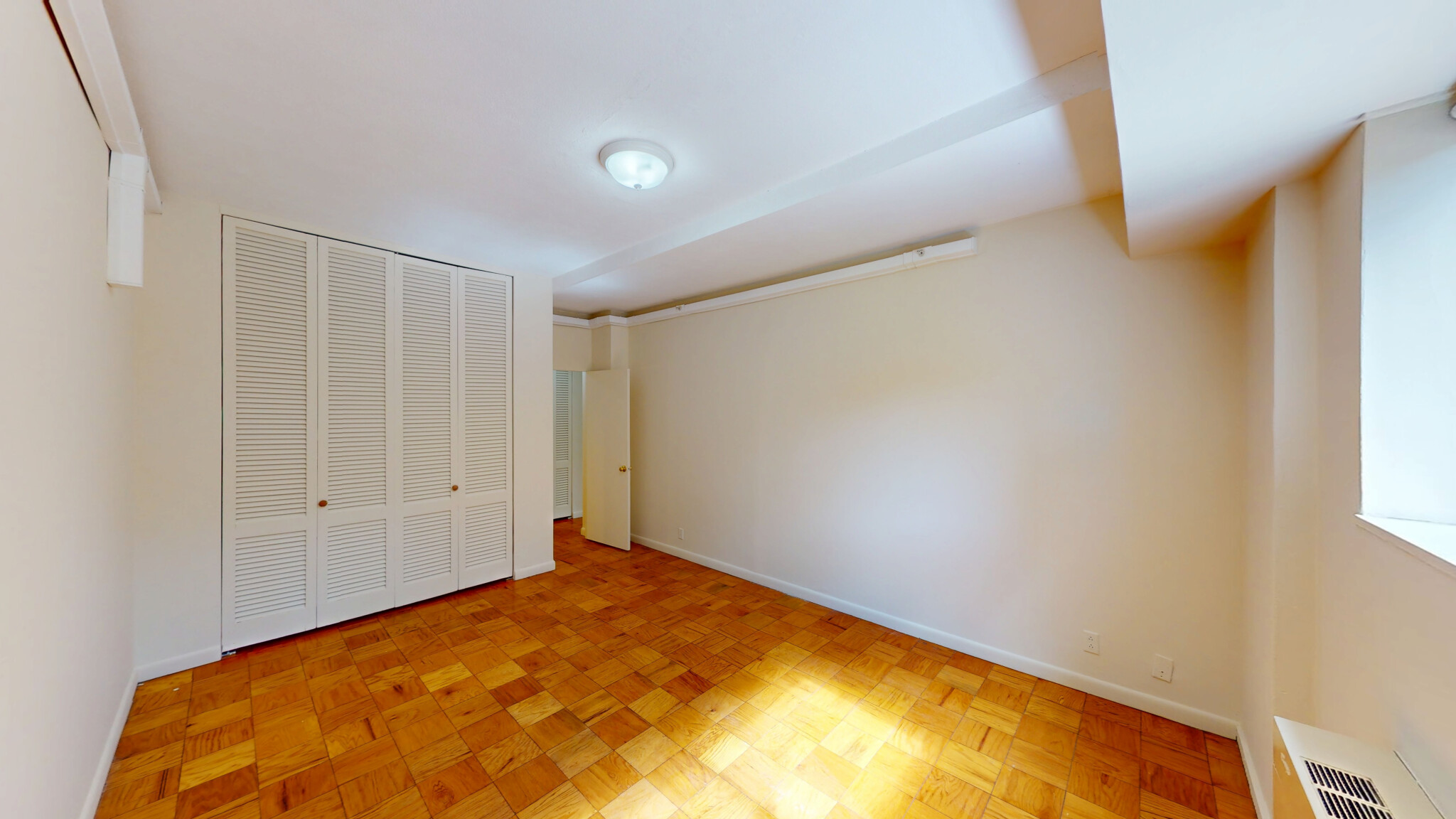 101 Monmouth St, Longwood