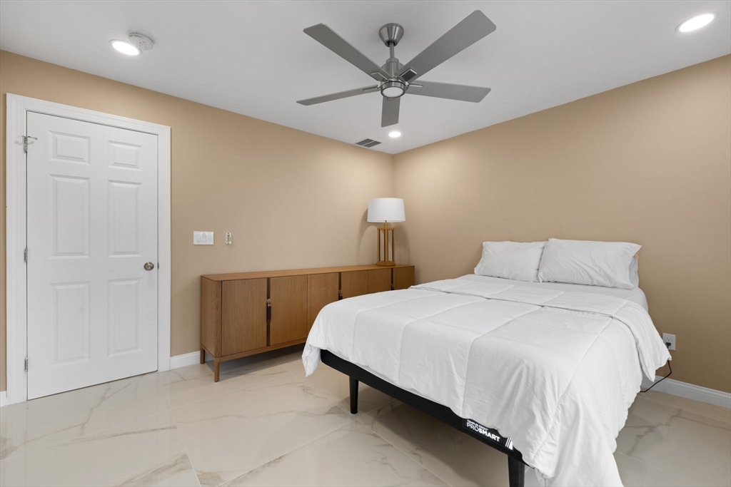 60 Shufelt Rd, South Walpole