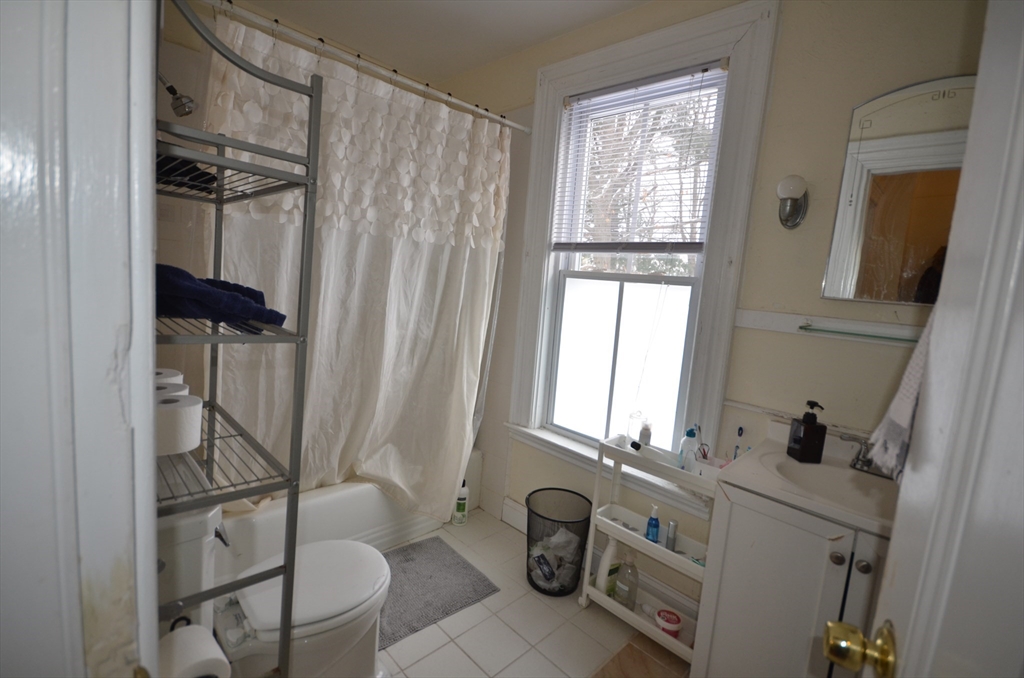 124 Academy Hill Rd, Brighton