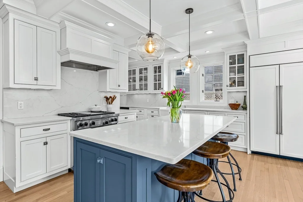 54 Wedgemere Ave, Wedgemere