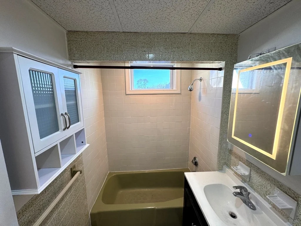 11 Fairmont Pl, Malden