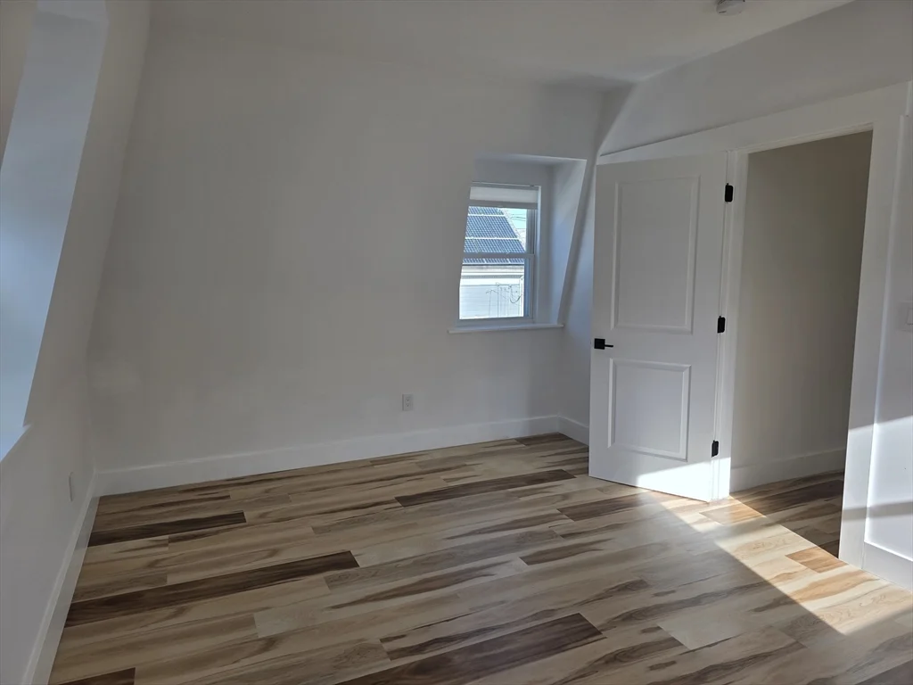 84 Dudley St, Medford