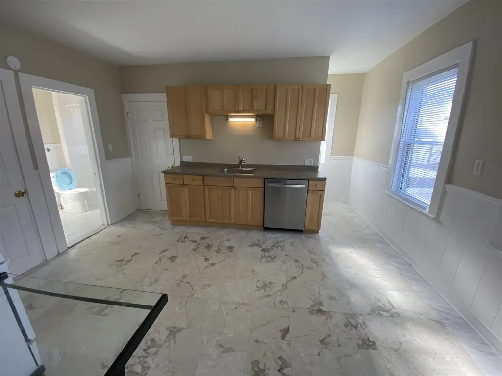 253 Whitwell, Quincy