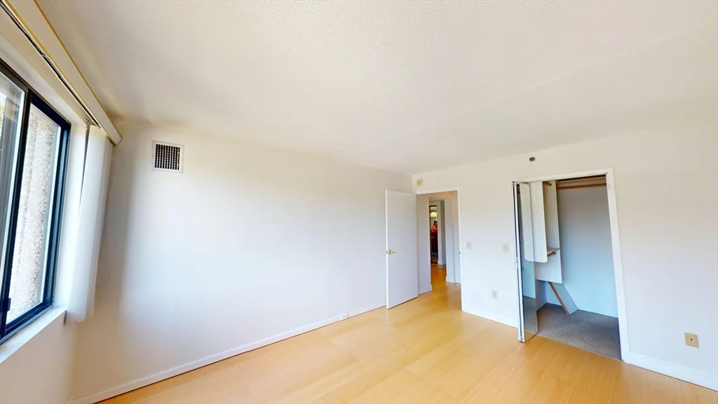 1731 Beacon St, Brookline