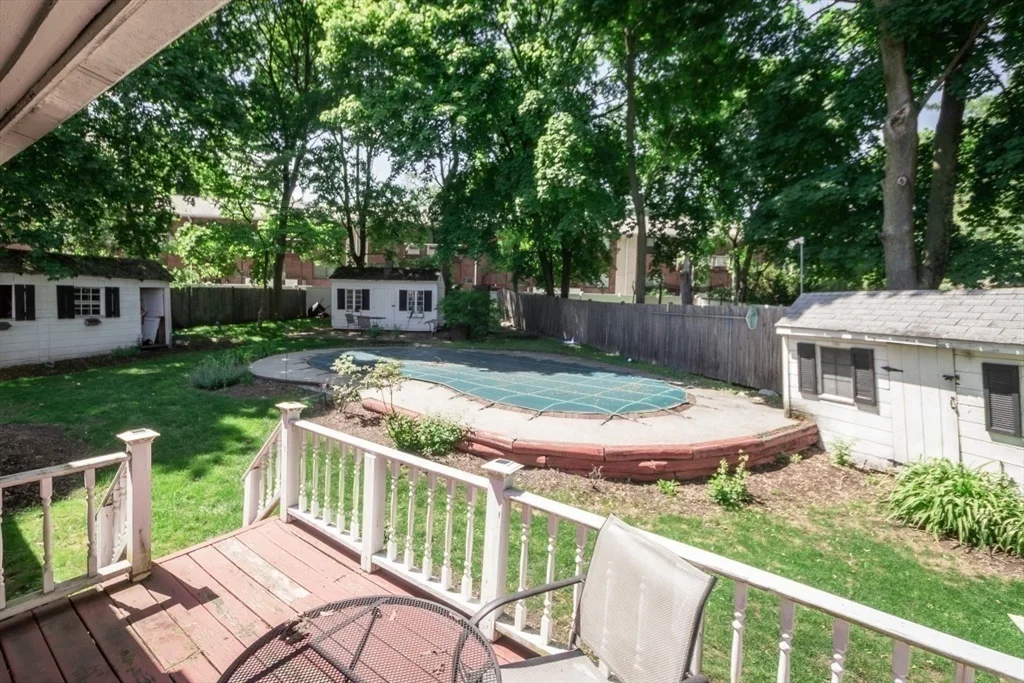 32 Hamilton Rd, Wakefield
