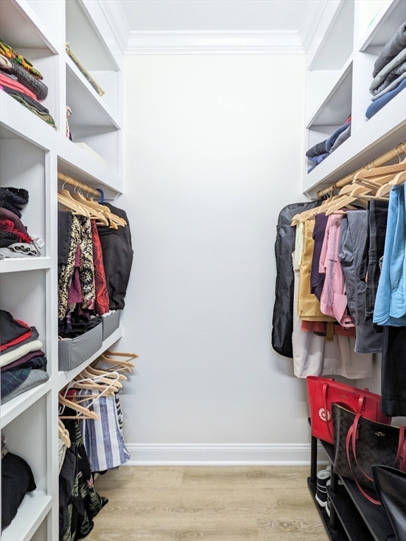 4281 Washington, Roslindale