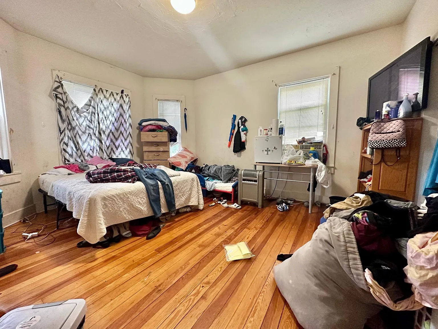 17 Stratton Ter, Banks Square