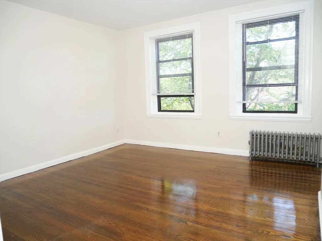 45 Carlton, Longwood